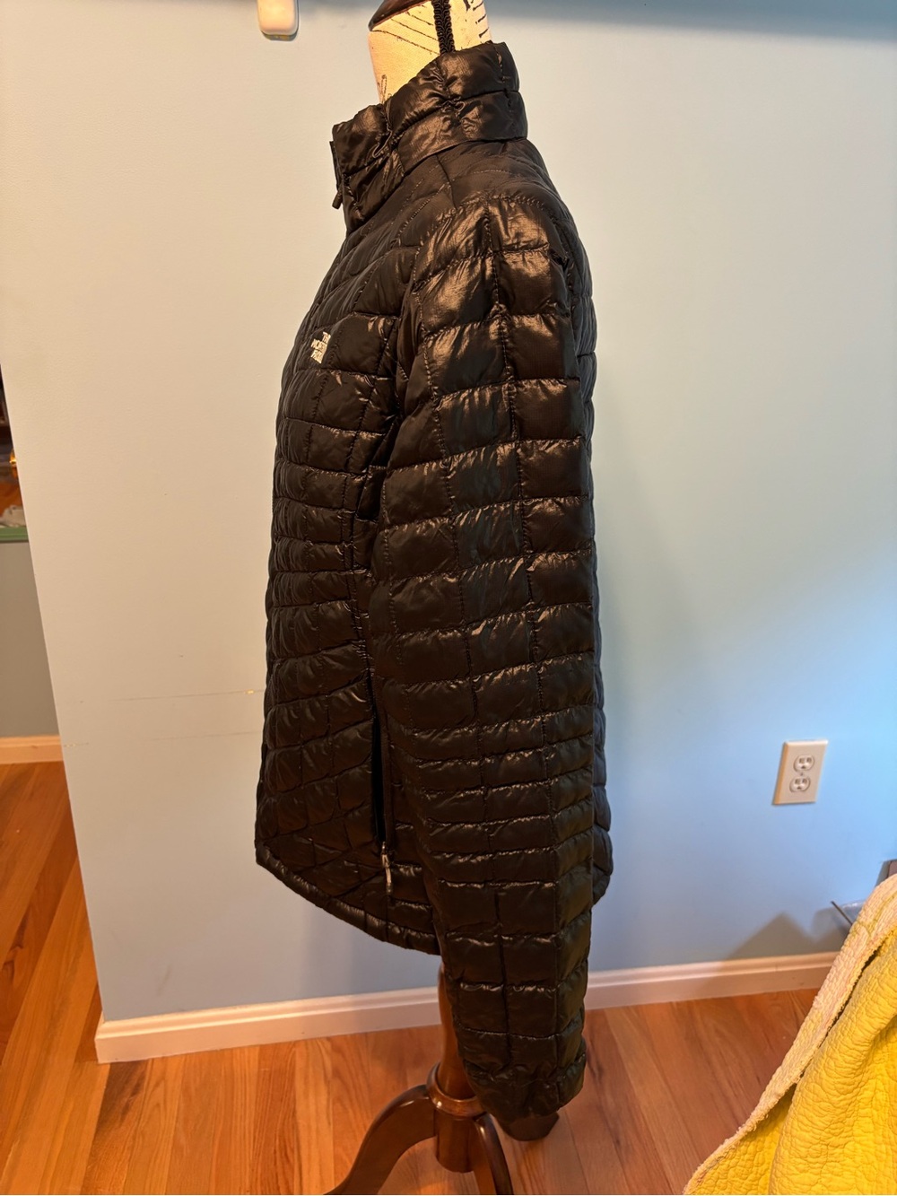 The North Face Black Packable Quilted Jacket - Picture 4 of 6